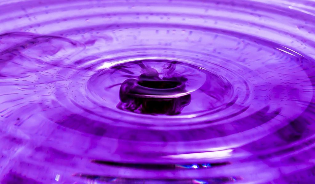 significado da cor roxa ou violeta designe