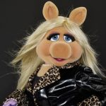 Miss Piggy vira novo alvo após o cancelamento de Pepe Le Pew